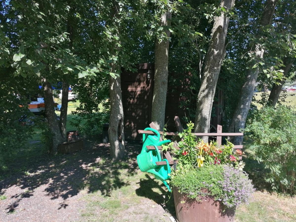 Kriksi Uzava
