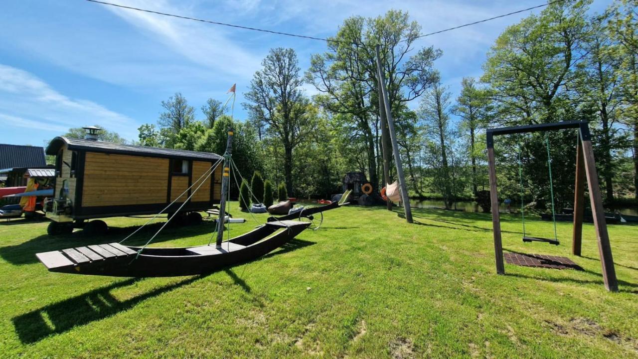 Kriksi Holiday home Uzava